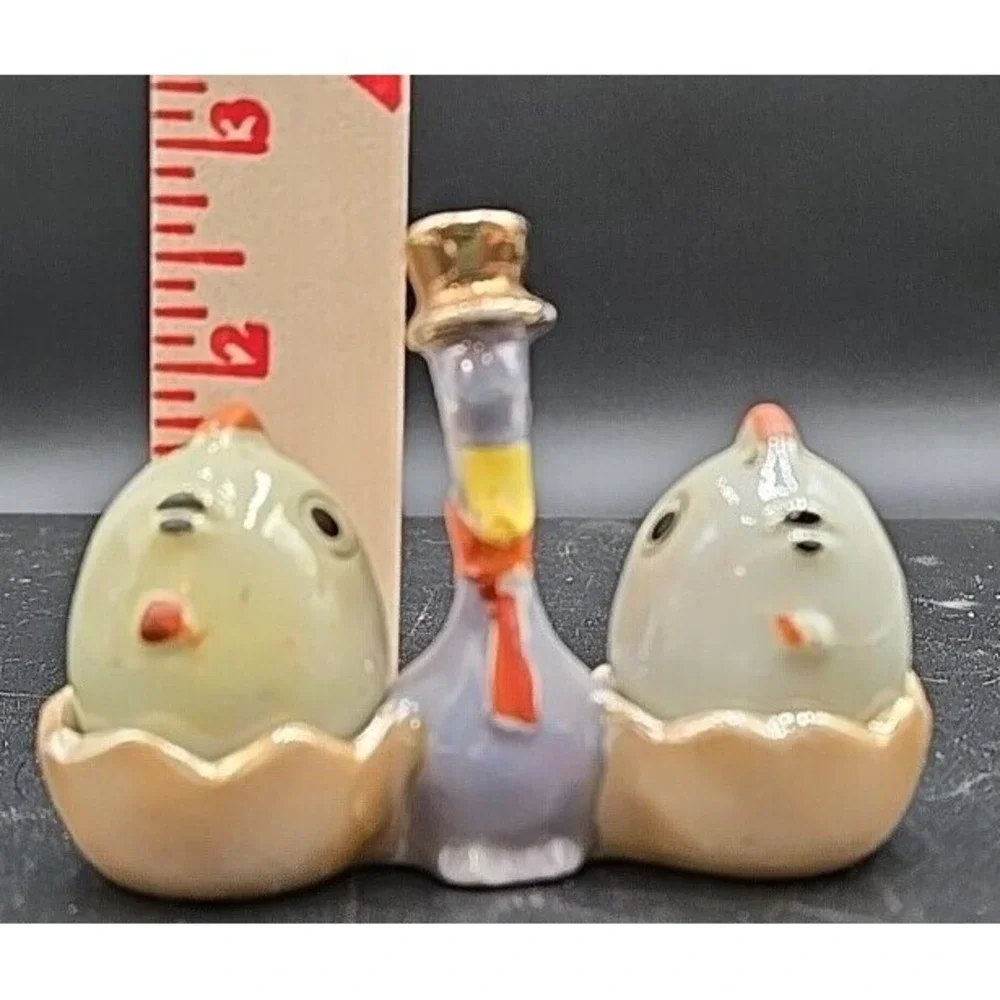 Lusterware‎ Chicks Salt Pepper Shakers Egg Cup Nest Vtg Duck Bird Ceramic Kitch